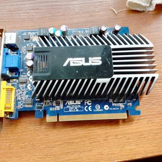 Видеокарта ASUS NVIDIA GeForce 8400 GS 512МБ DDR2,