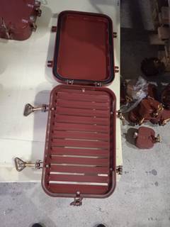 Крышки судовые стальные