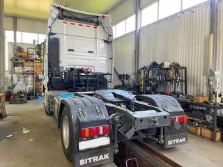 Установка гидравлического оборудования на тягачи