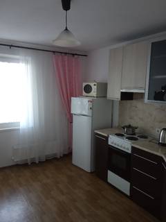 Сдам просторную комнату в 2-х к. кв. р-н СХИ