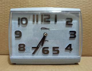 Часы настольные Космос 932, будильник, кварцевые