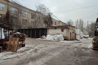 Нежилые здания 270 кв м на участке площ 8955 кв м 