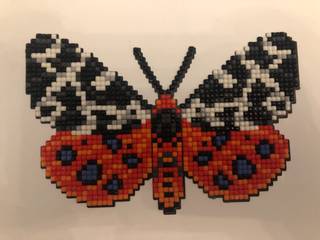 Бабочка-магнит в технике алмазная мозаика 