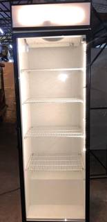 Холодильник для продуктов выставочный БУ