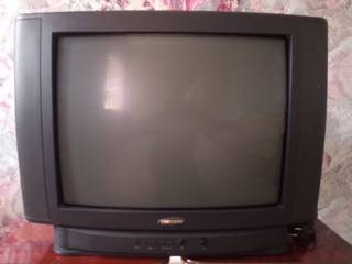 Хороший б/у телевизор SAMSUNG, диагональ 52 см.