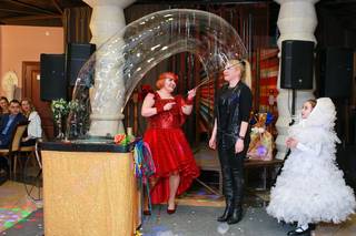 шоу мыльных Пузырей в Екатеринбурге