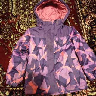 Продам: детская куртка для девочки 7,8 лет