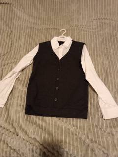 Продам: белую рубашку с жилетом  в Люберцах 