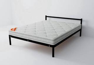 Кровать с матрасом для дома и дачи