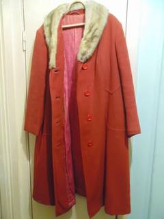 Женское пальто с норковым воротником