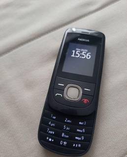 Nokia 2220 slide