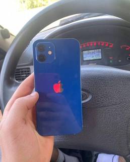 iPhone 12, 64 ГБ