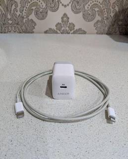 Anker PowerPort 20 Вт, провод Apple lightning