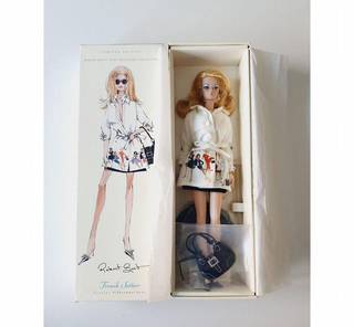 Кукла Barbie Silkstone Trench Setter