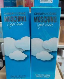 Туалетная вода moschino Light Clouds