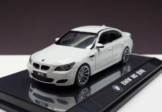 1:43 BMW M5 (E60)