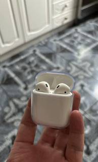 Apple AirPods 2