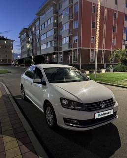 Volkswagen Polo 1.6 AT, 2015