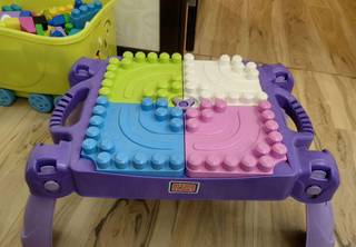 Стол с конструктором Fisher Price Megablocks