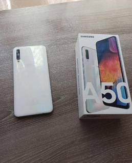 Samsung Galaxy A50, 4/64 ГБ