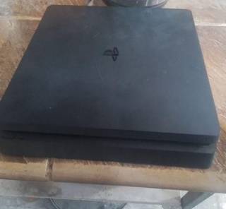 Sony playstation 4 slim