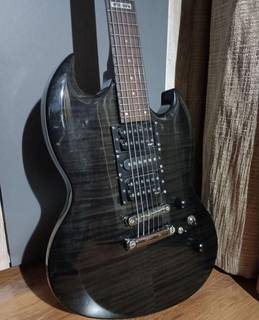 Зарезервирована электрогитара ESP LTD Viper 100FM