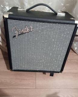 Басовый комбик fender ramble 15 your