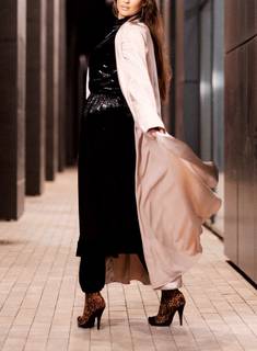 Премиум бежевая абайя накидка атласная с поясом