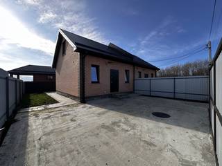 Продаётся 2-эт. дом с. Красносельское, ул. Длинная