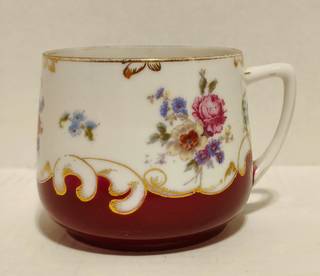 Чашка фарфоровая коллекционная. Редкая. Вербилки